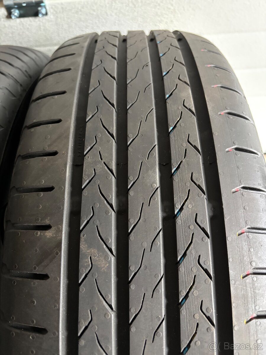 Letní pneu Continental 215/60 R18 - 5