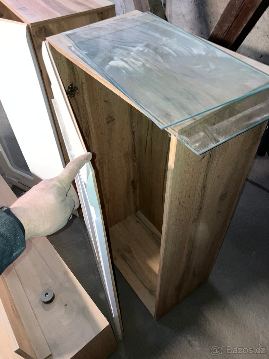 Obývací stěna za odvoz - 5