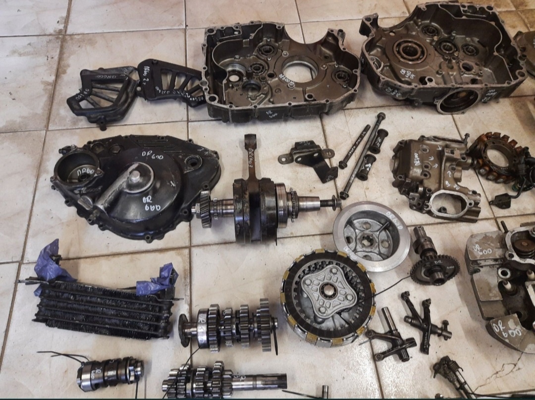 Suzuki dr 600 díly motoru dr600 - 5