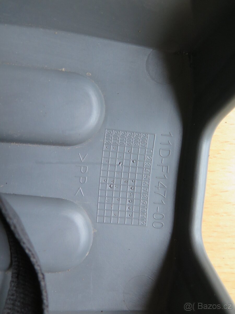 kryt pod motor orig. Yamaha XT660Z,robustní plast,neprasklý - 5