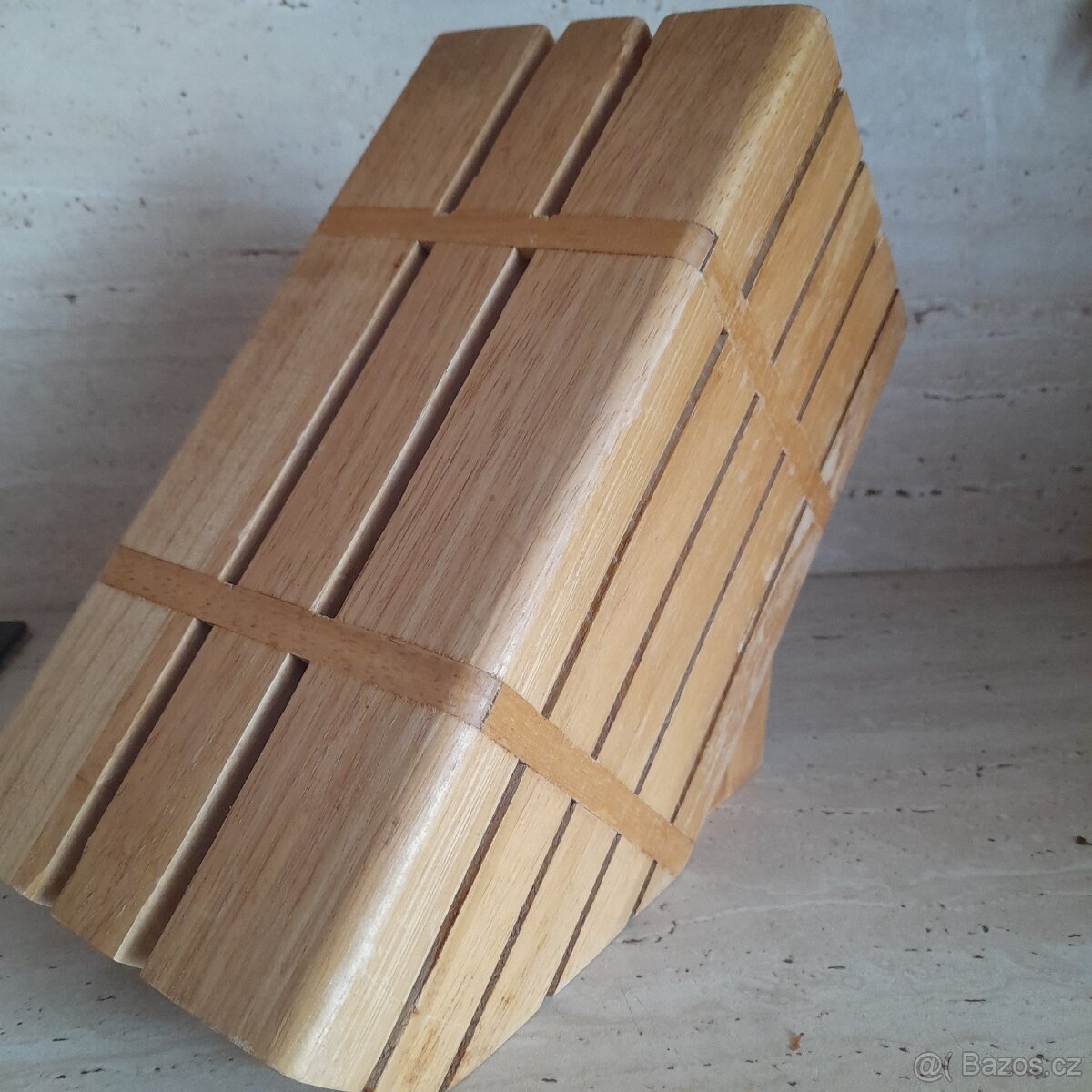 Dřevěný stojan na nože REX - 5