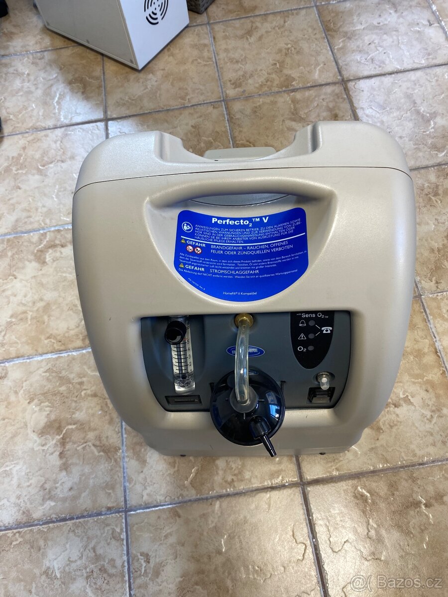 Kyslíkový přístroj - oxygenerátor Invacare Perfecto 2 - 5