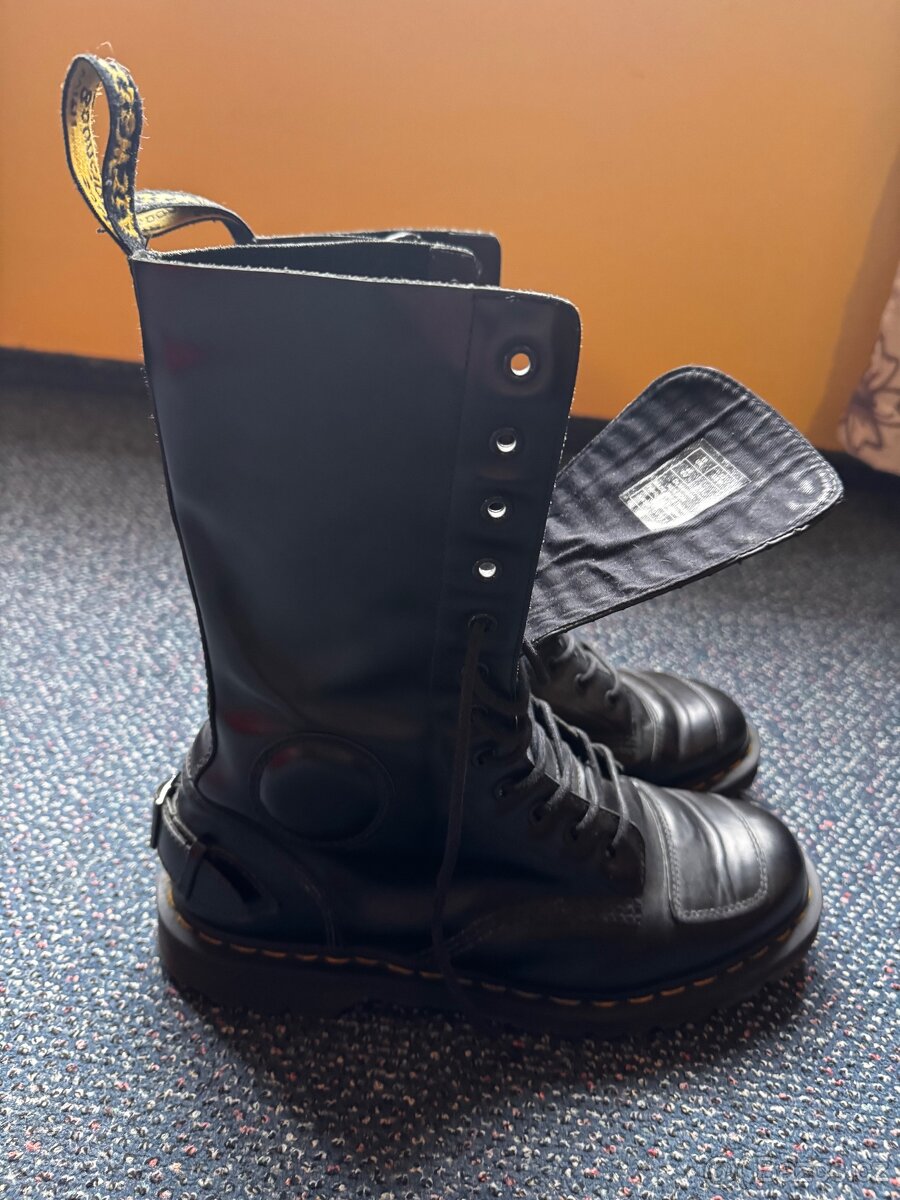 Dr.Martens - 5