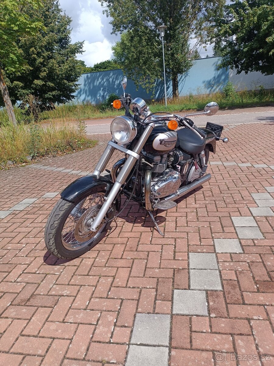 Triumph Bonneville America 800 - 5