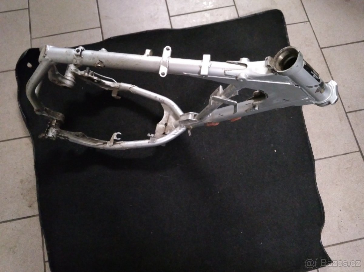 Kawasaki KLR 250 - 5