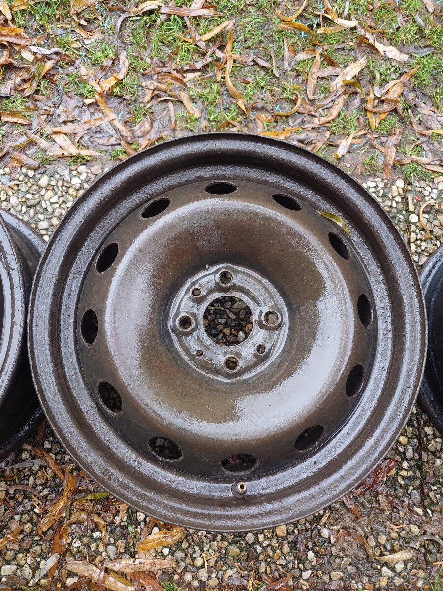 Plechová kola r15 - 5