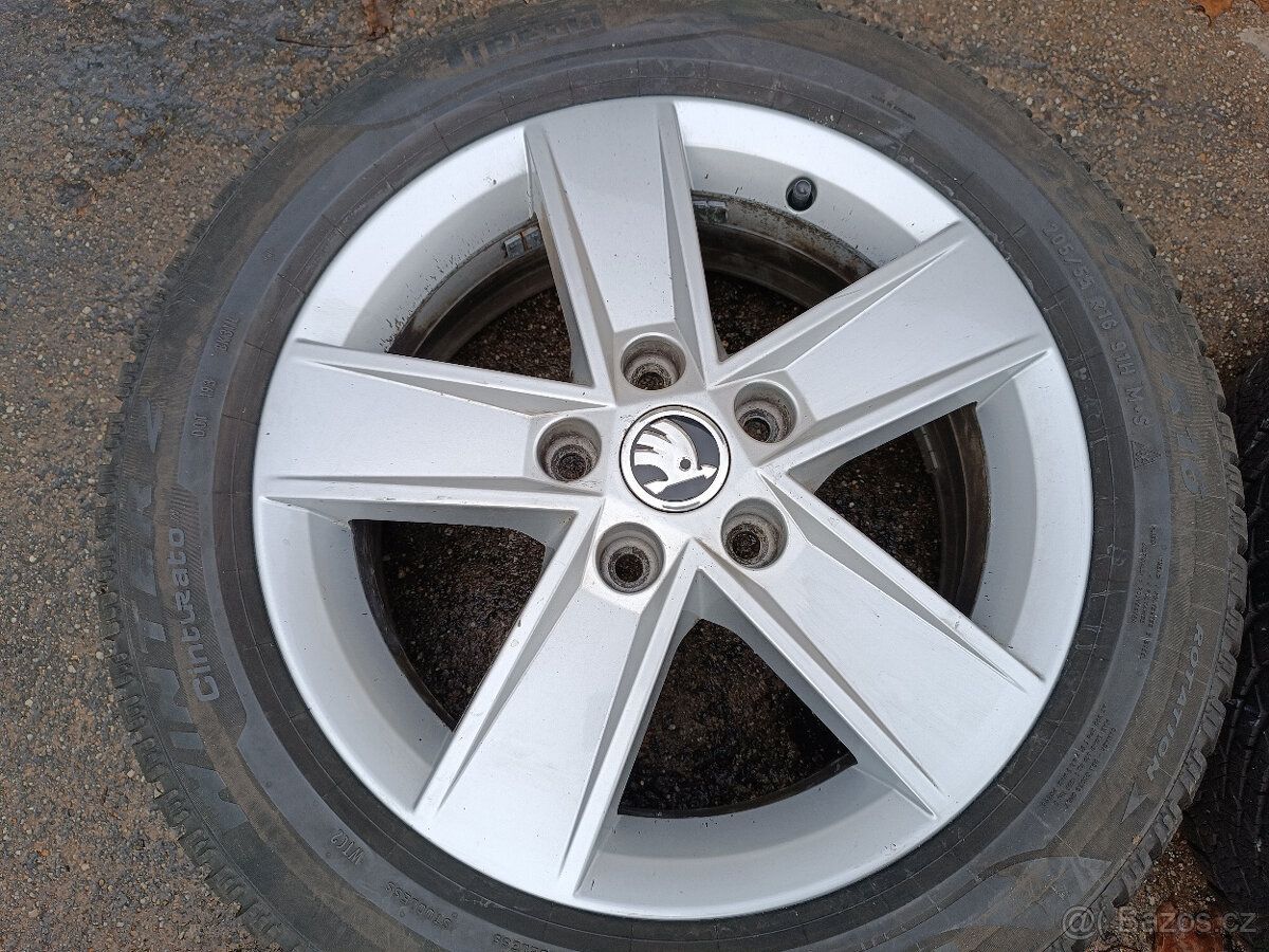 Škoda Octavia III - alu 6x16 et48 + zimní 205/55/16 - 5