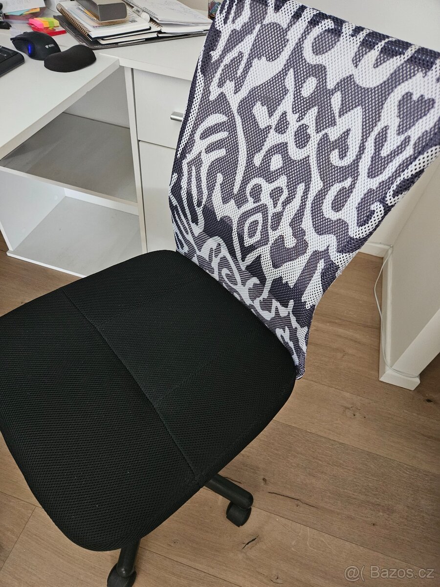 Pracovní stůl + židle - 5