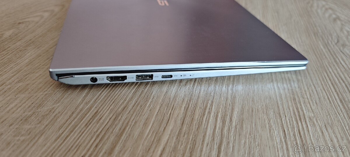 Asus zenbook UX431 - 5