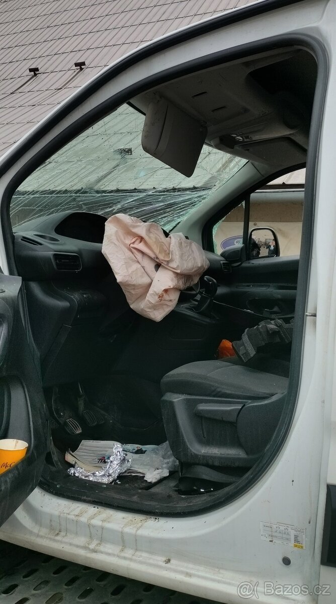 Peugeot Partner, Rifter 2018- K9 - 5