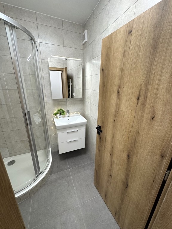 NABÍDKA PRONÁJMU MEZONETOVÉHO BYTU 3+KK, ROSTĚNICE - 5