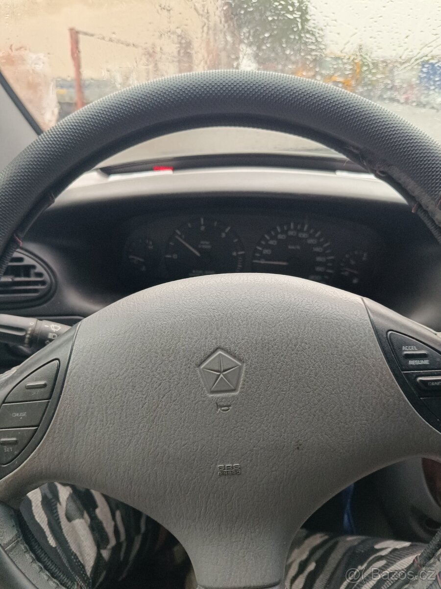 Prodám Chrysler Voyager rok výroby 2000, 2,5 TDI - 5