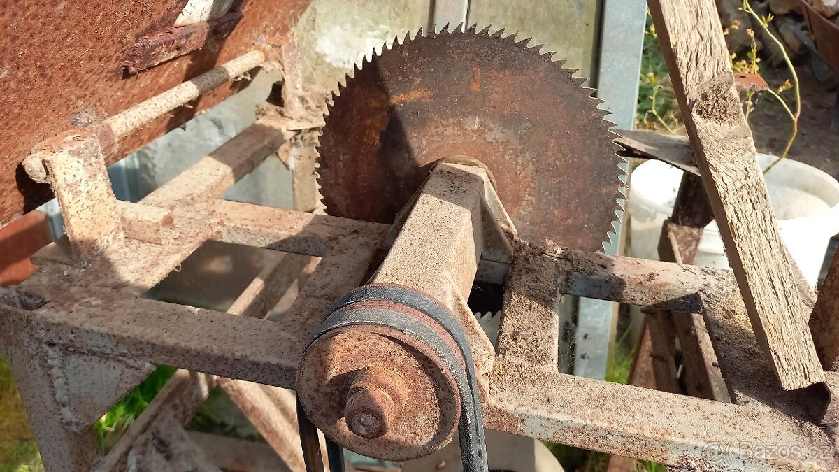 malá okružní pilka - prodám - 5