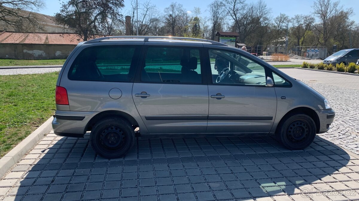 VW Sharan 2005 1.9TDI ASZ 96kw 7 místné - 5