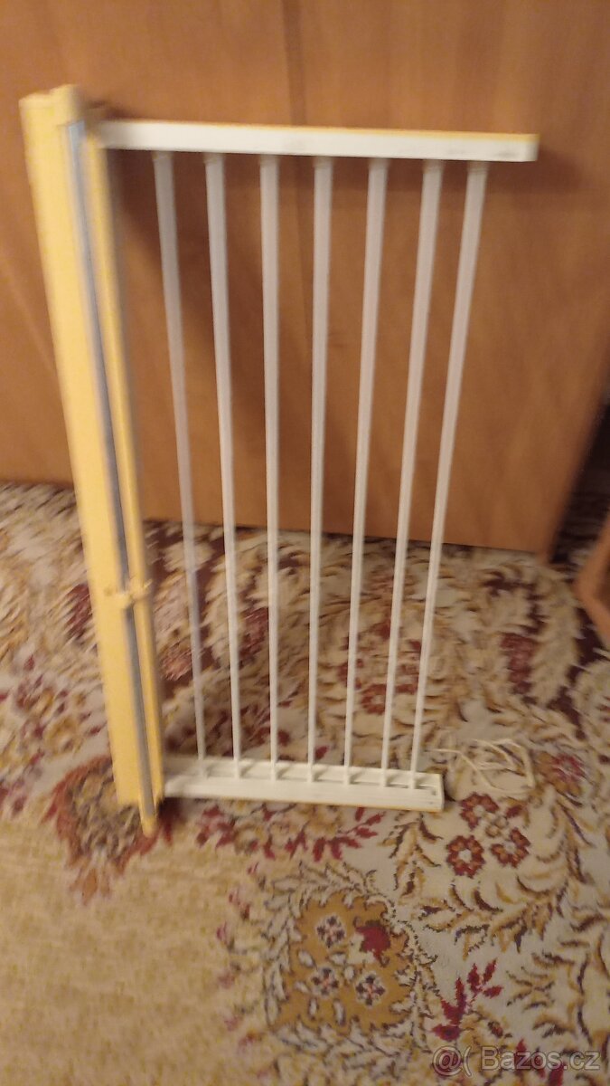 Věšák na zeď - 5