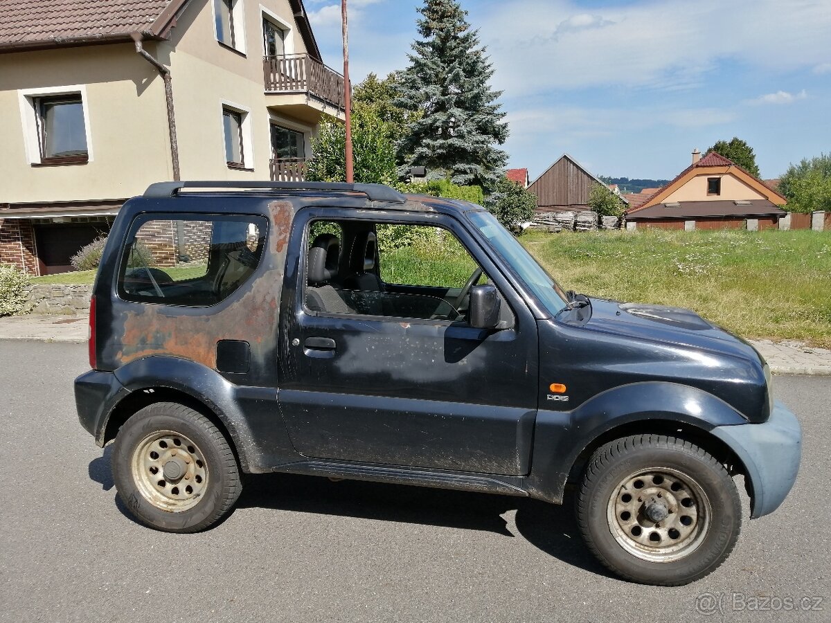 SUZUKI JIMNY 4X4 ,1,5 NAFTA, ROK 2007 - 5