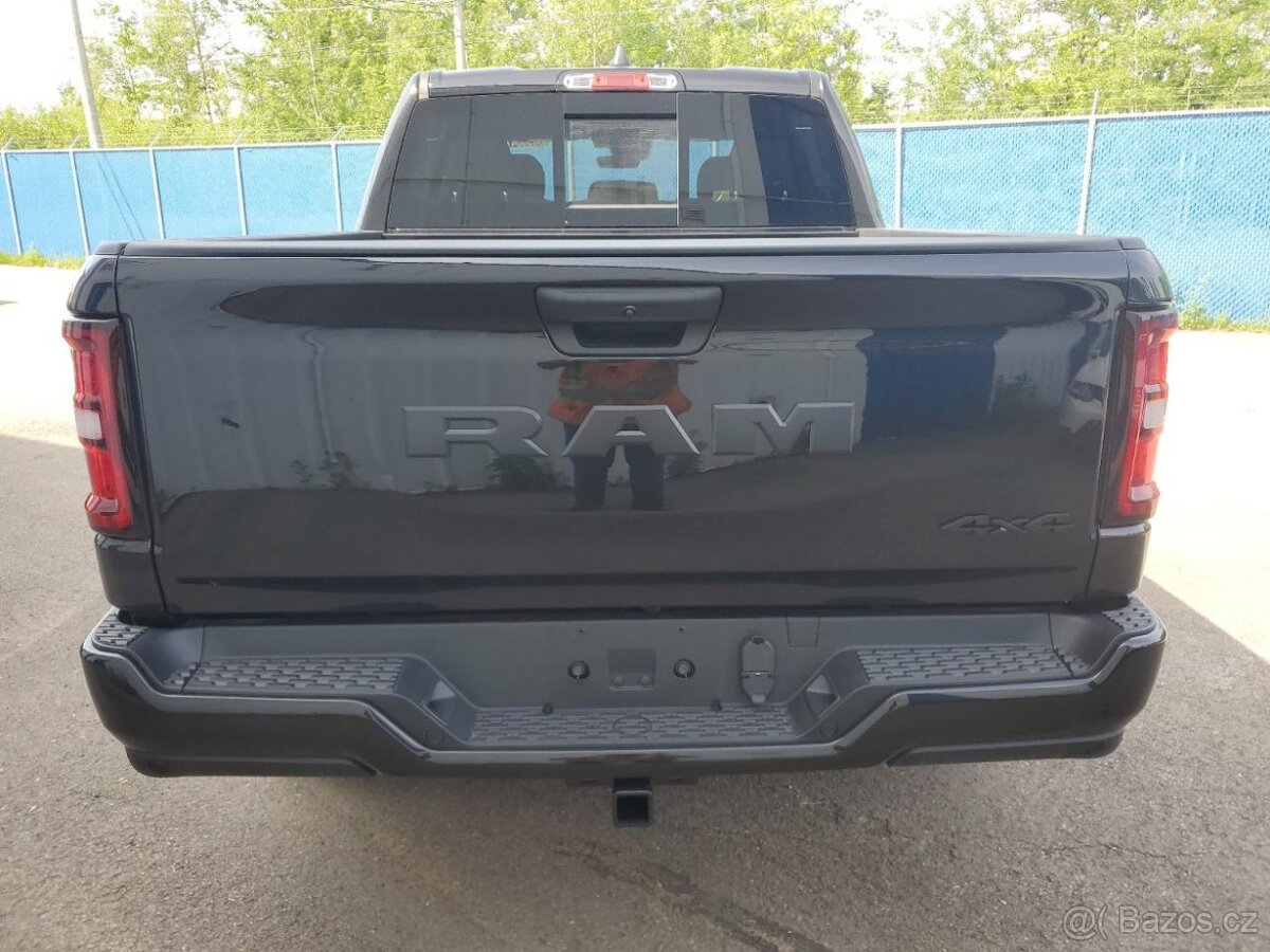 2025 RAM 1500 Tradesman 3.6L 4X4