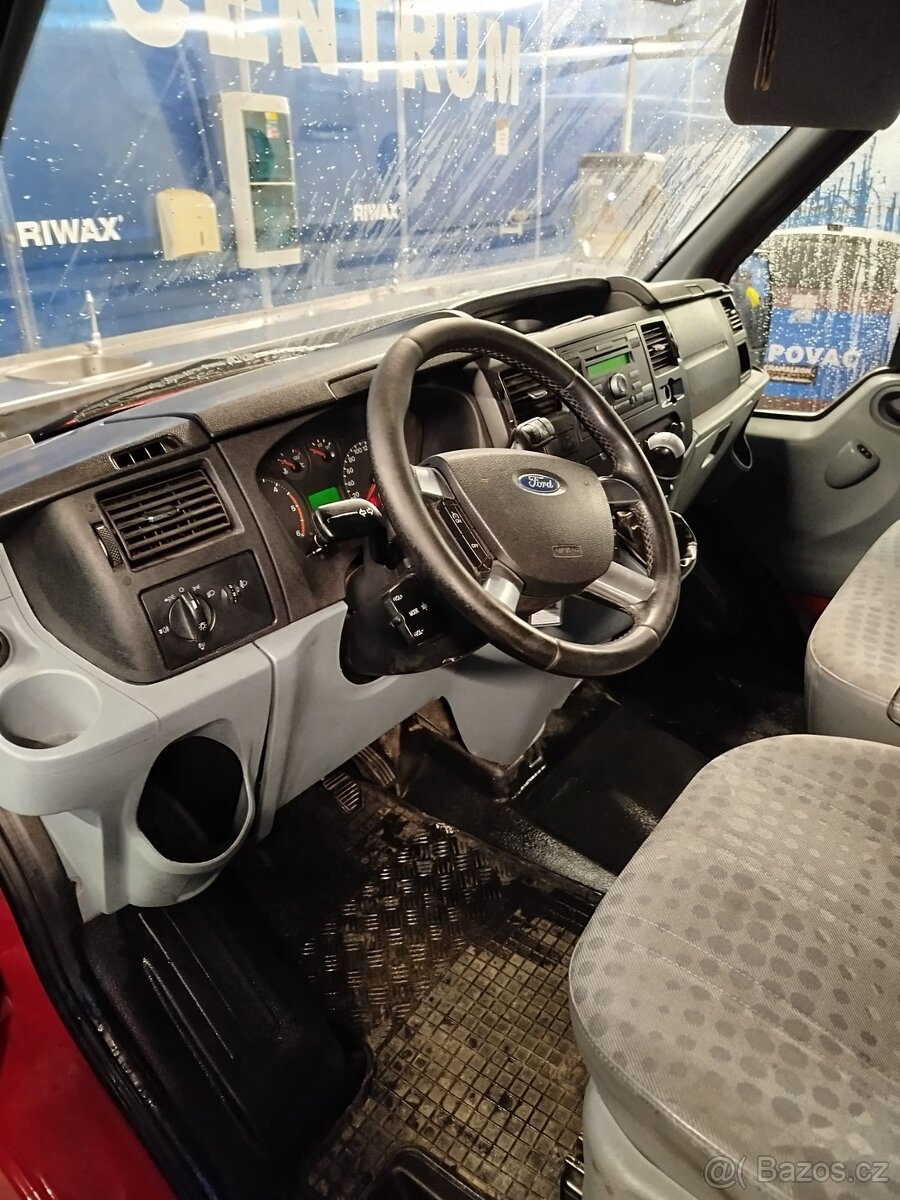Ford Transit 6 míst - 5