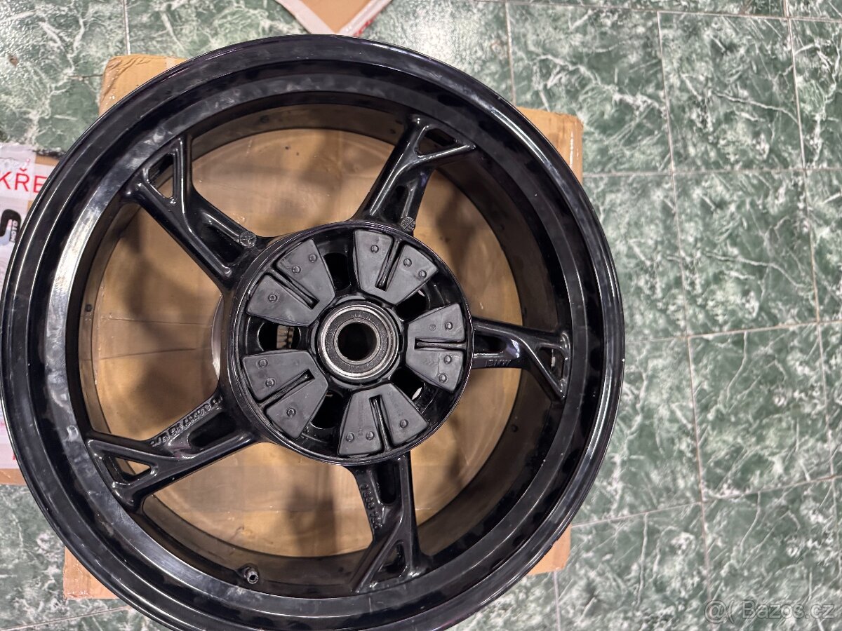 BMW S1000RR/R/XR 2019-2025 original komplet kola - sada - 5