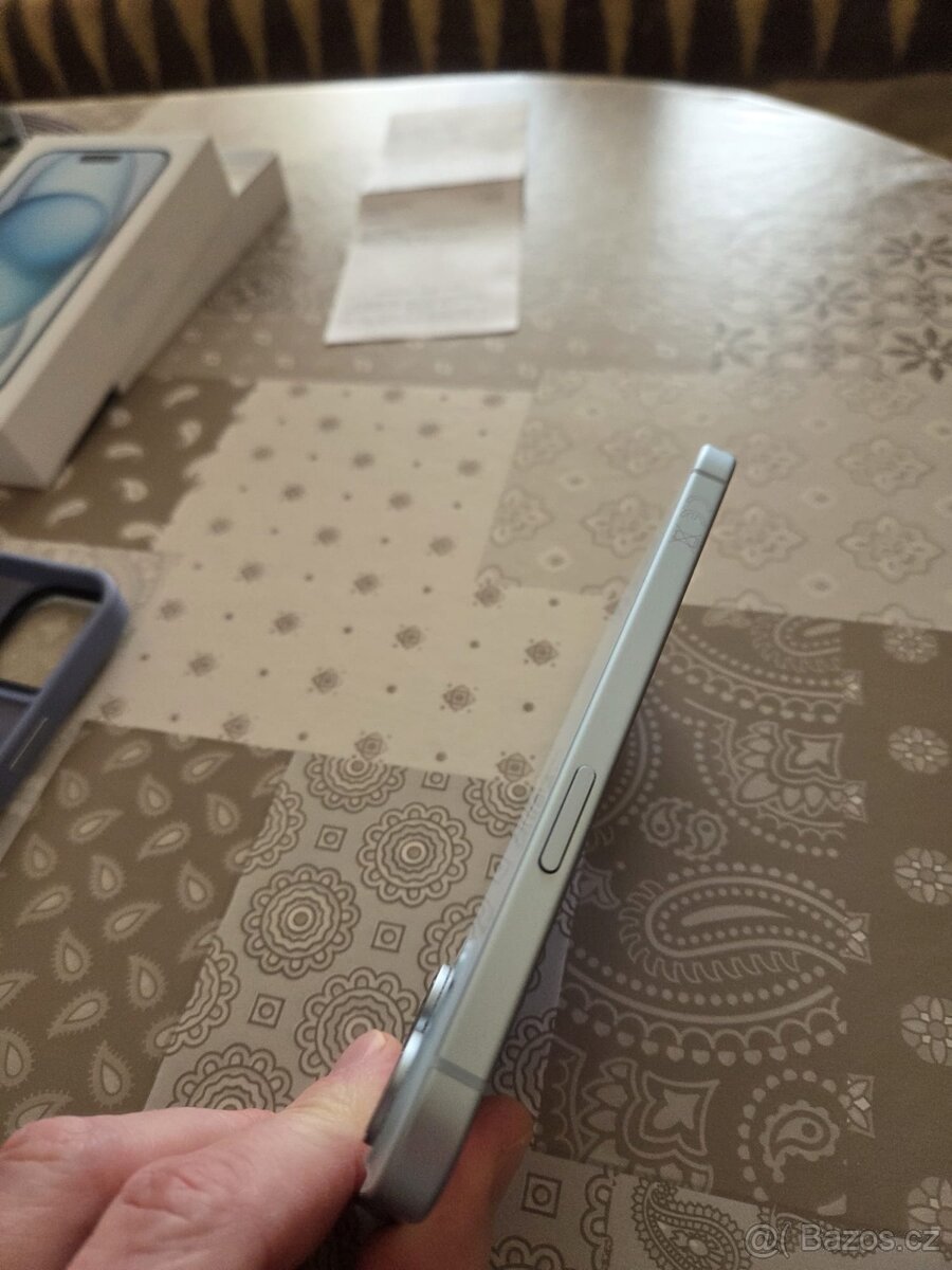 Apple iPhone 15 blue 128gb - 5