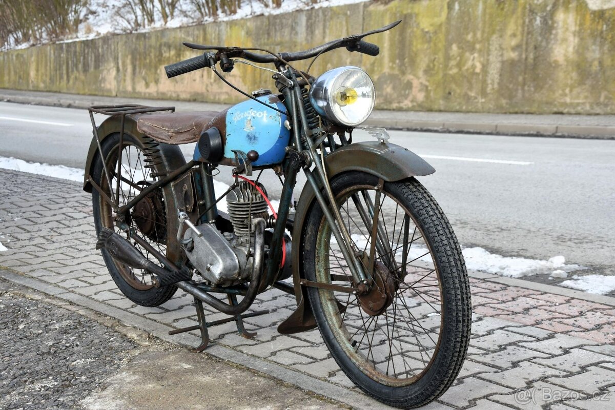 Historický Peugeot - 5