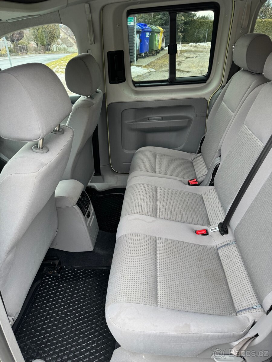 VW Caddy Maxi 1.9 TDI DSG - 5