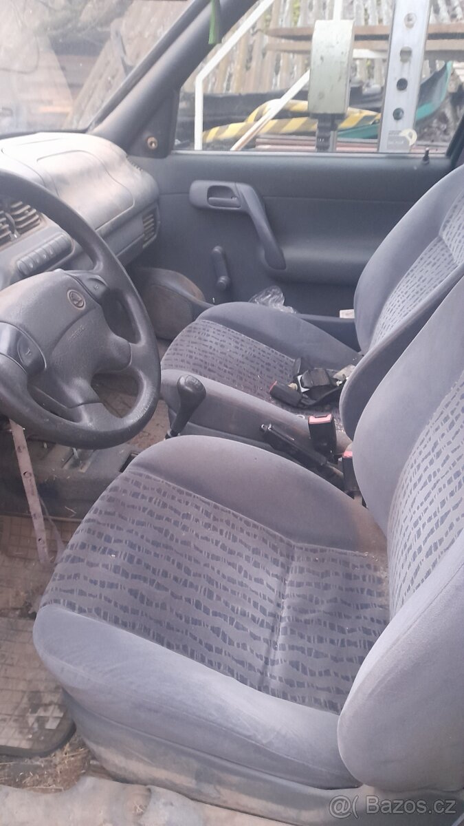 Díly felicie vrak - 5