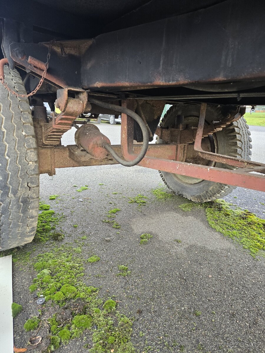 Dvouosý sklopný přívěs za traktor - hydraulika - 5