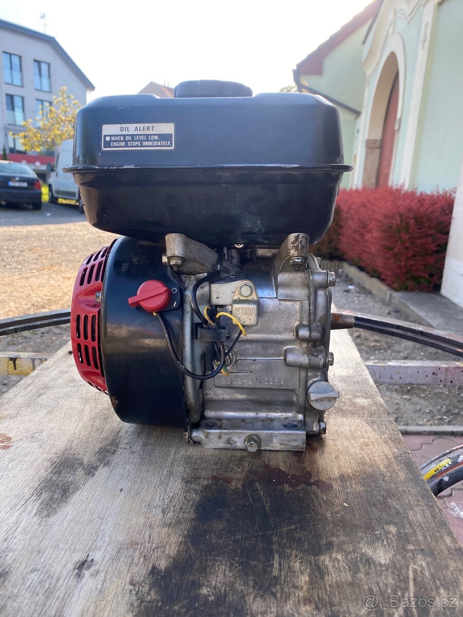 Motor HONDA horizontální 4,8 koňe - 5