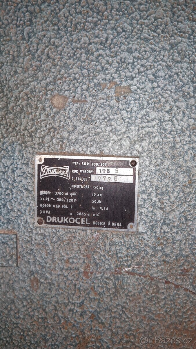 Prodám cirkulární pilu, litinový stůl - 5