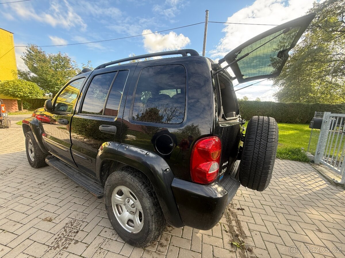Jeep Liberty 3,8 v6 bez motoru - 5