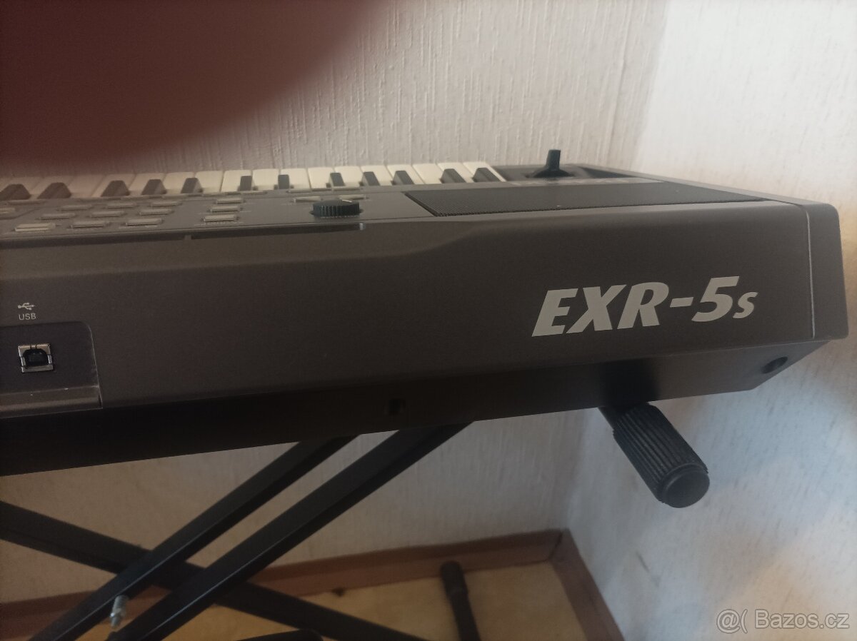 Profi keyboard ROLAND - 5