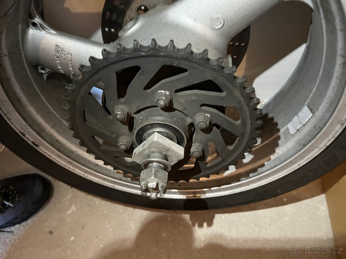 Originál kola s pneu Kawasaki ZZR 1200 - 5