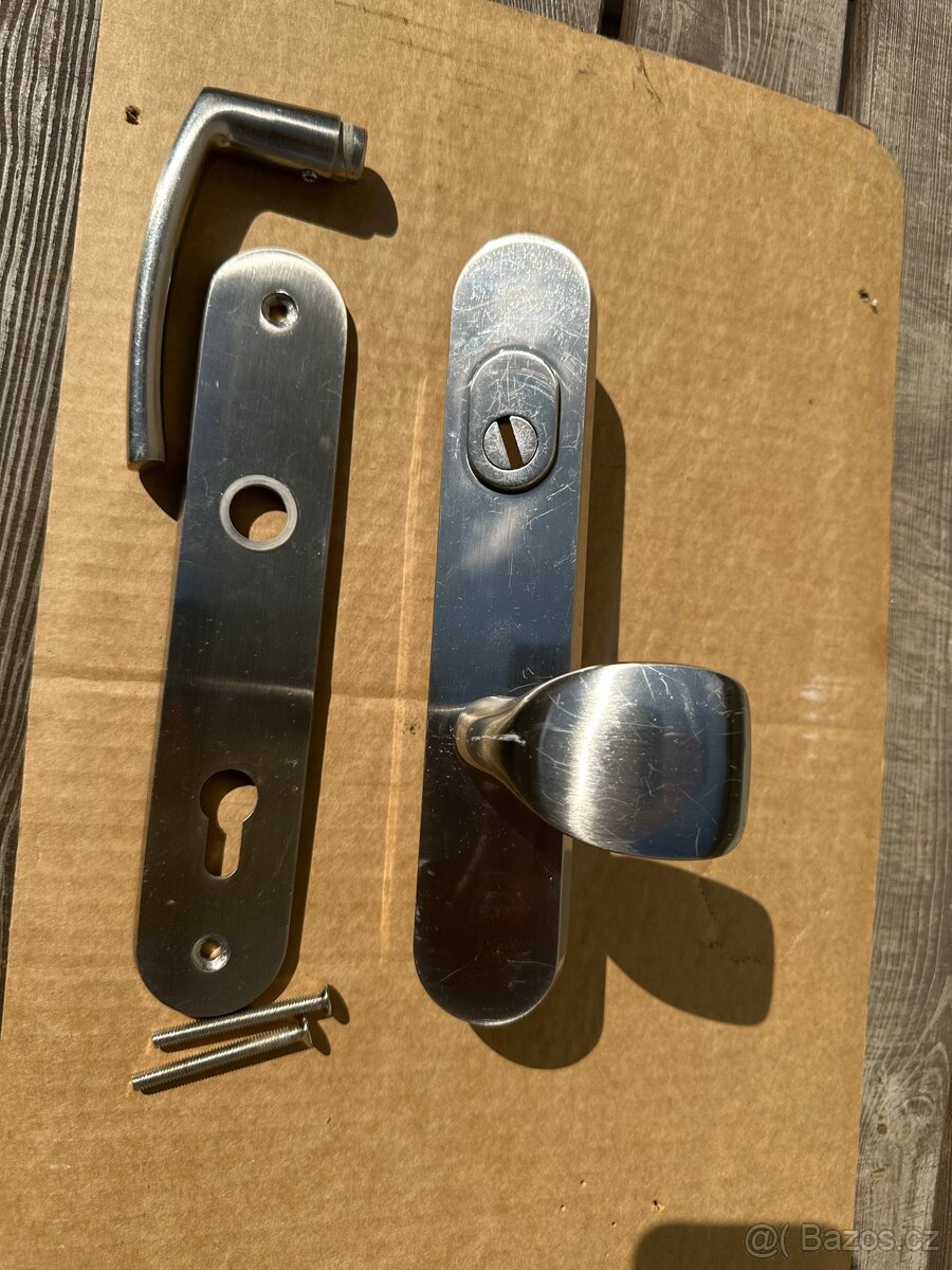 Kování ke vchodovým dveřím - 5