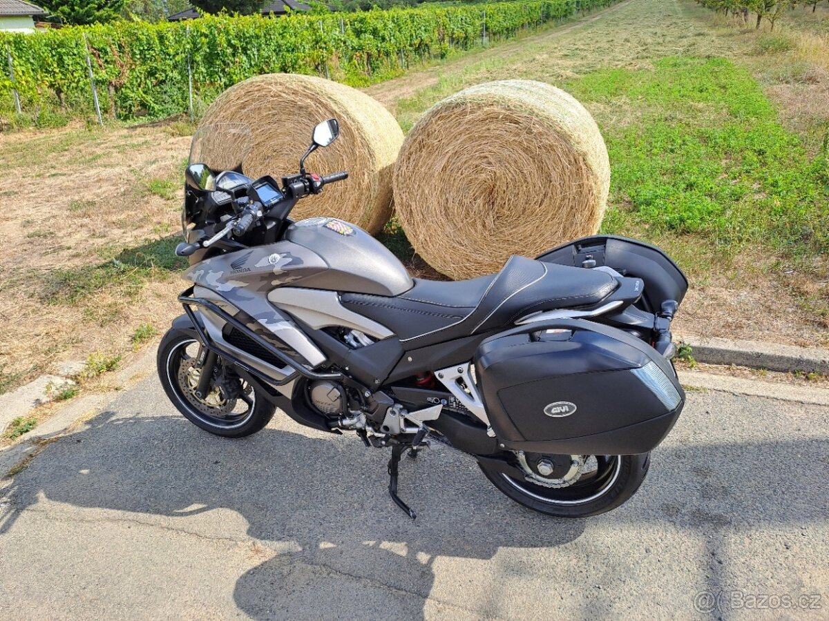 Honda vfr 800x crossrunner - 5