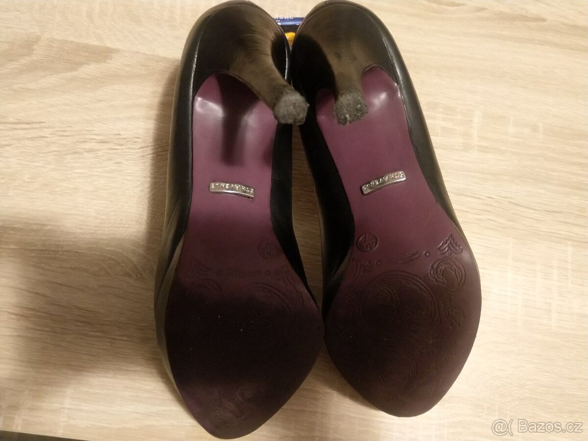 DÁMSKÉ ČERNÉ KOŽENÉ LODIČKY vel.40 - 5