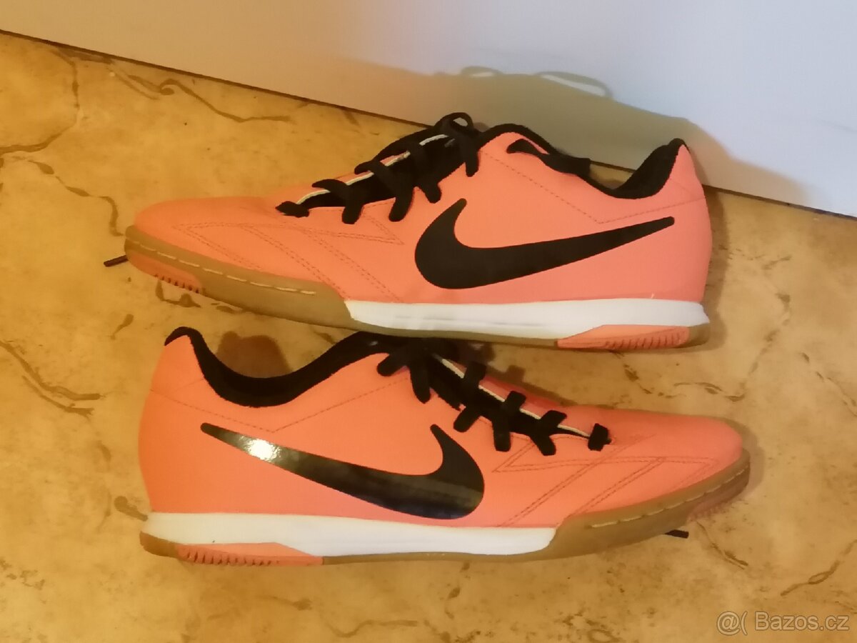 Kopačky NIKE TOTAL 90 - 5
