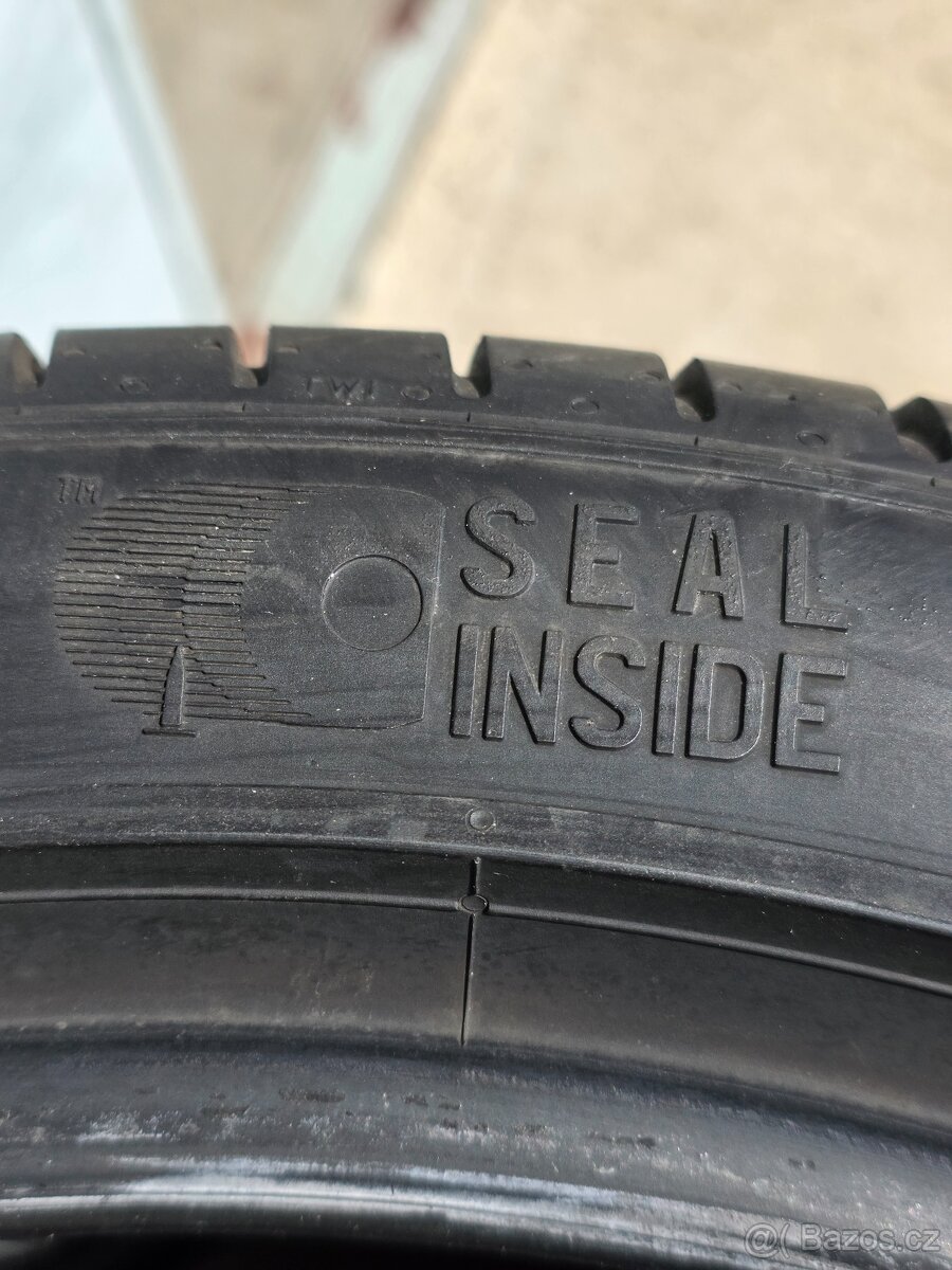 245/40 R19 98W XL Pirelli P Zero – 4 ks - 5