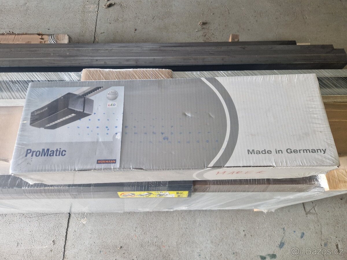 Sekční garážová vrata Hormann 237 x 225 imitace dřeva - 5