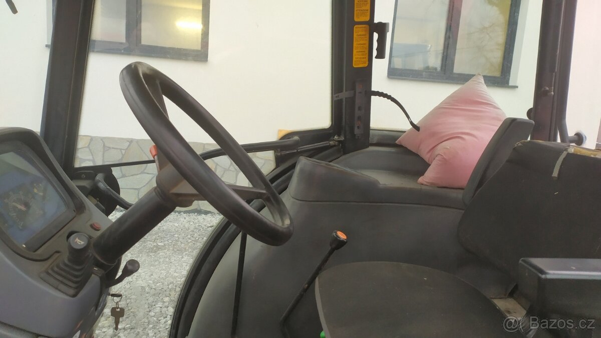 Traktor New Holland TD80D - 5