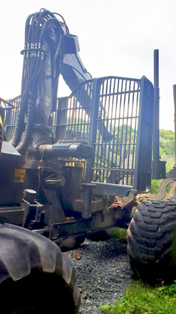 22.8t vyvážečka PONSSE Elephant 8W forwarder les rok 2016 - 5