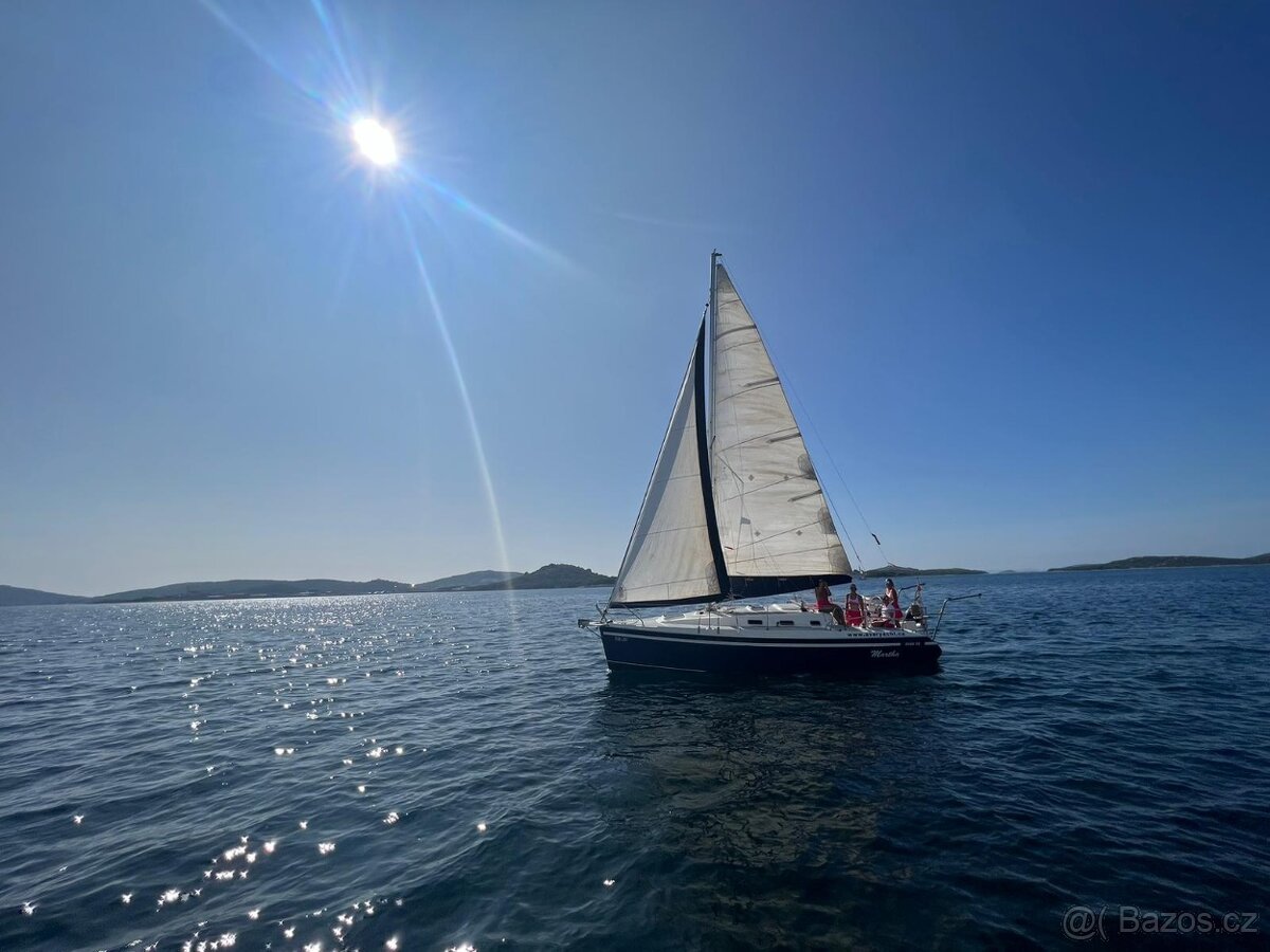 Prodám kajutovou plachetnice avar 32 - 5