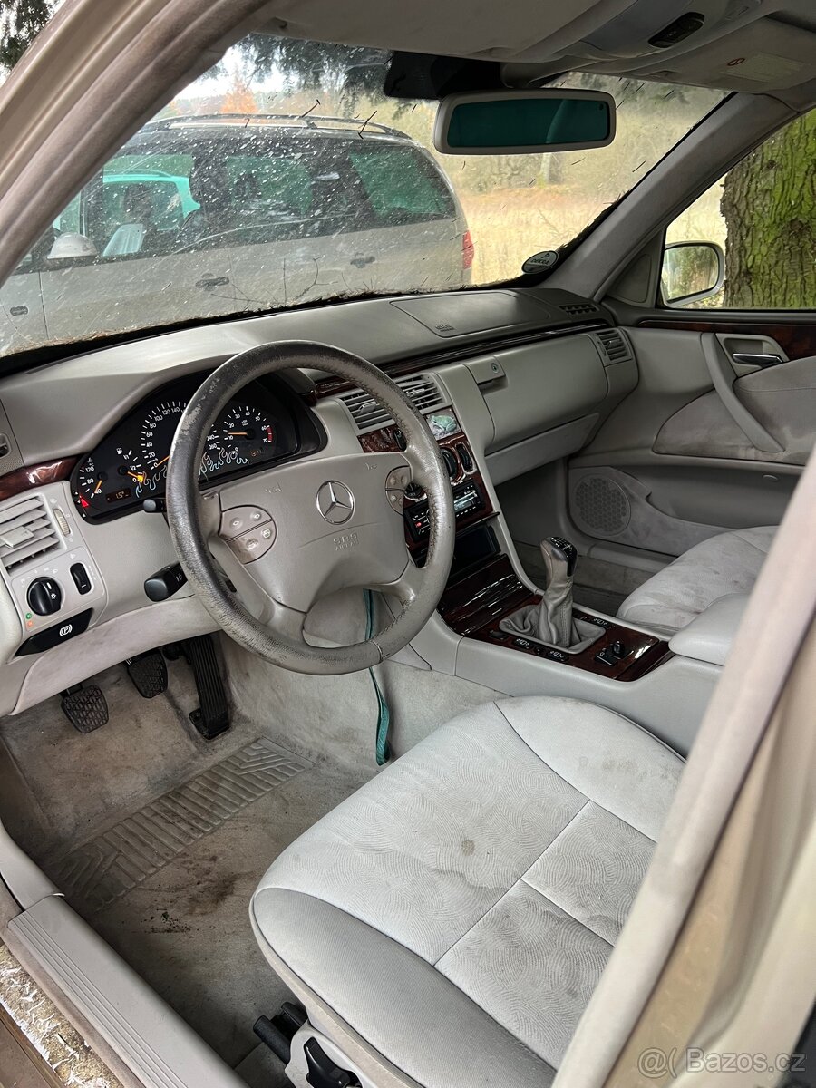 Mercedes Benz E200 W210 - 5