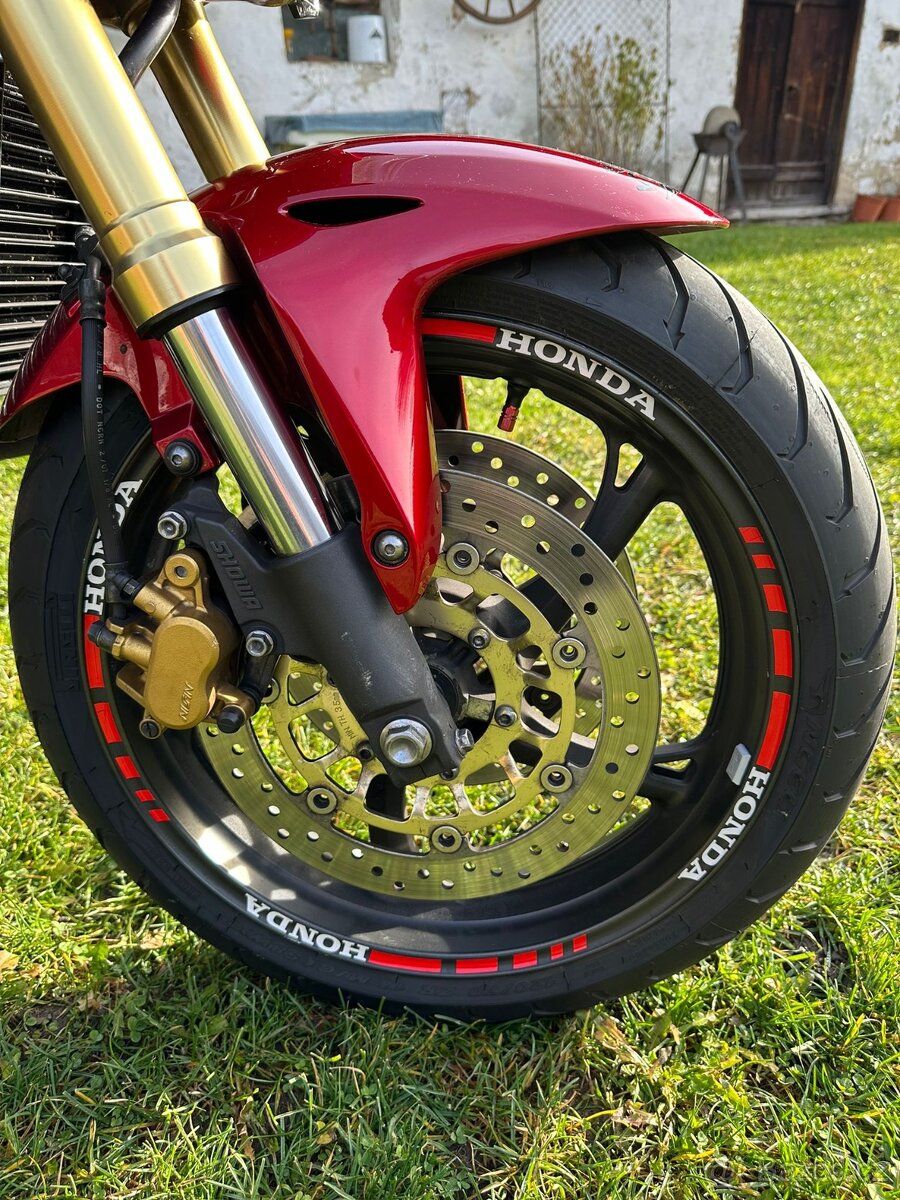 Honda Hornet - 5