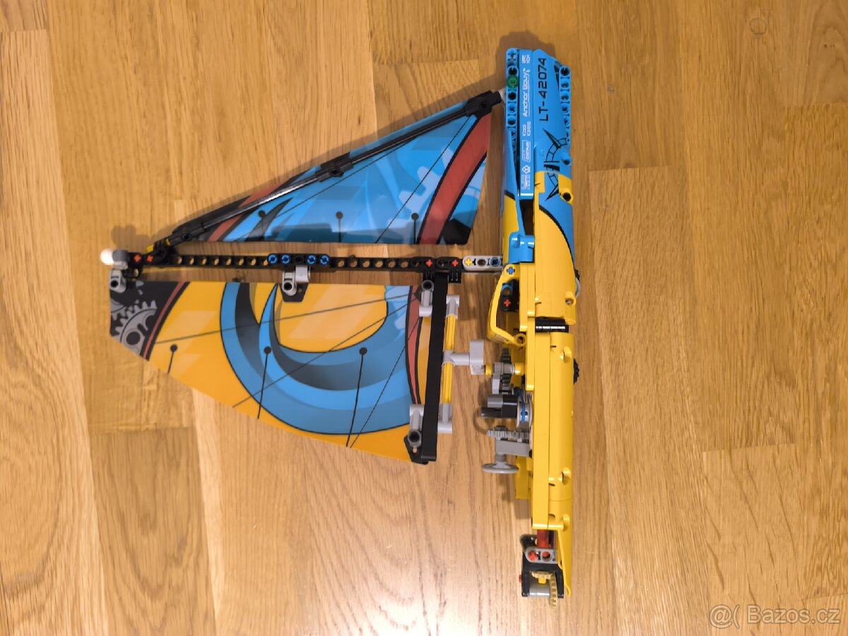 LEGO Technic 42074 – Závodní jachta (kompletní + návody) - 5