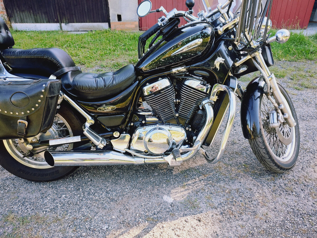 Prodám Suzuki Intruder VS 800 - 5