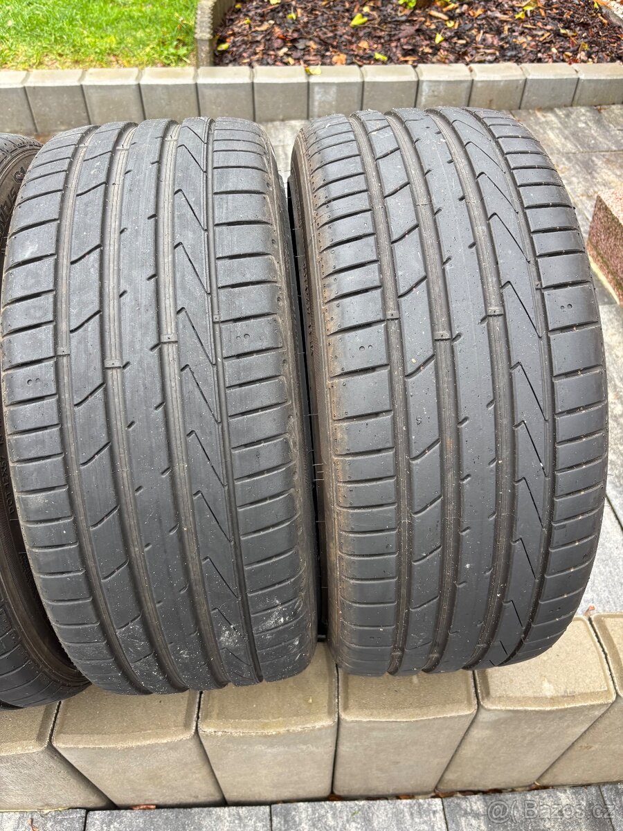 235/40R19 letní pneu - 5