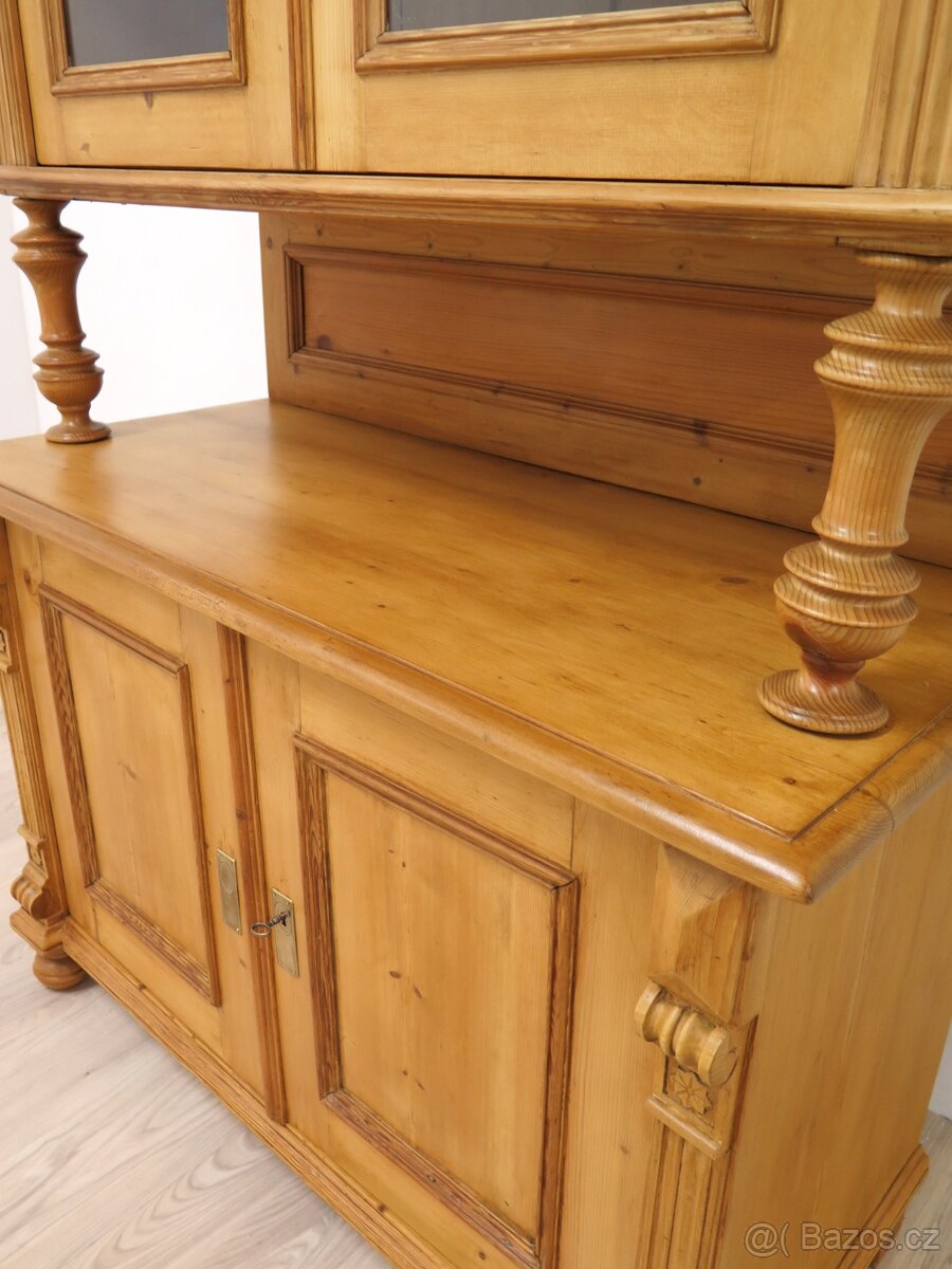 Starožitná sloupová kredenc - 5