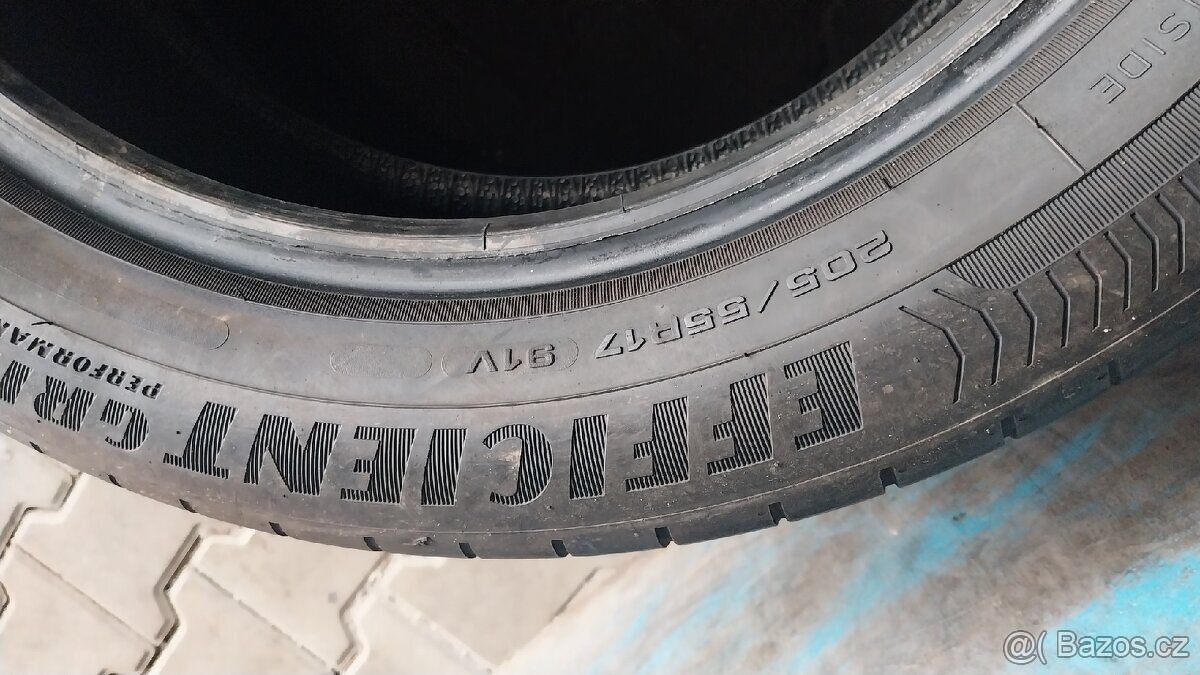 Prodám 2 x letní pneu Goodyear 205/55/17 - 5