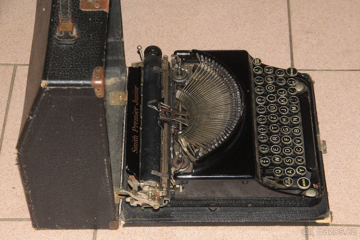 Kufříkový psací stroj SMITH PREMIER JUNIOR - 5